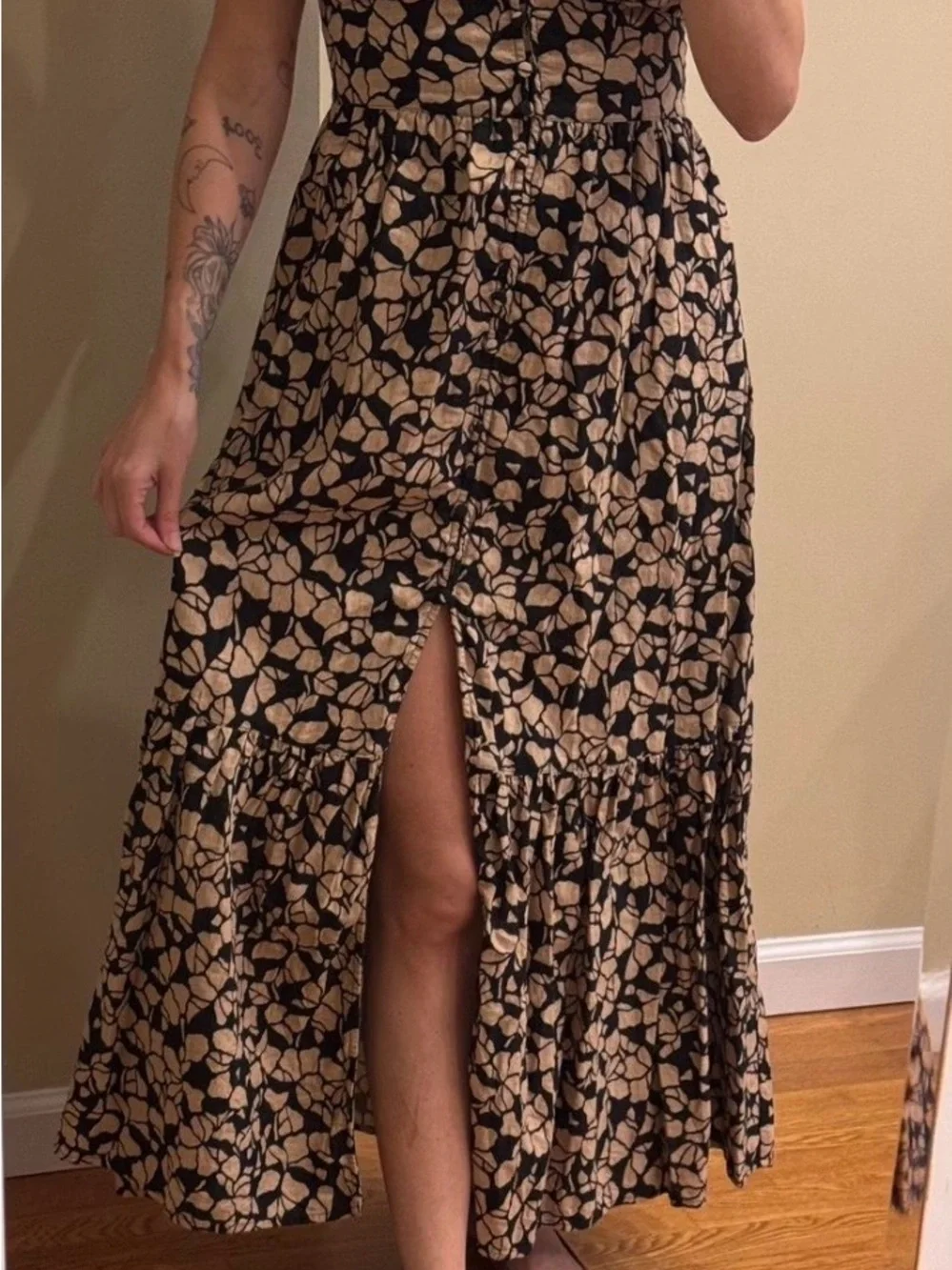 Abercrombie & Fitch Black and Beige Floral Maxi Dress